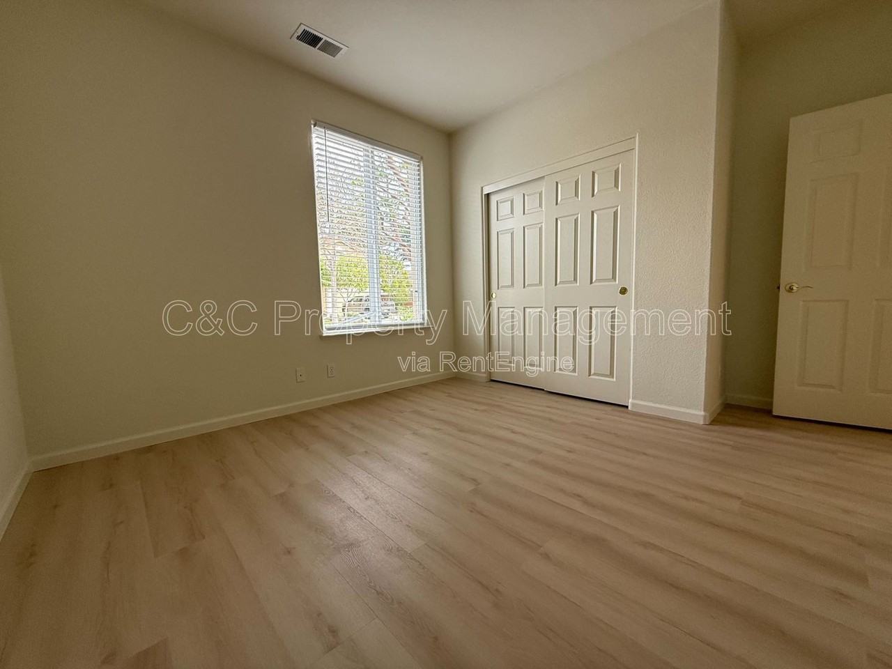 4315 Peninsula Point Dr - Photo 7 of 23