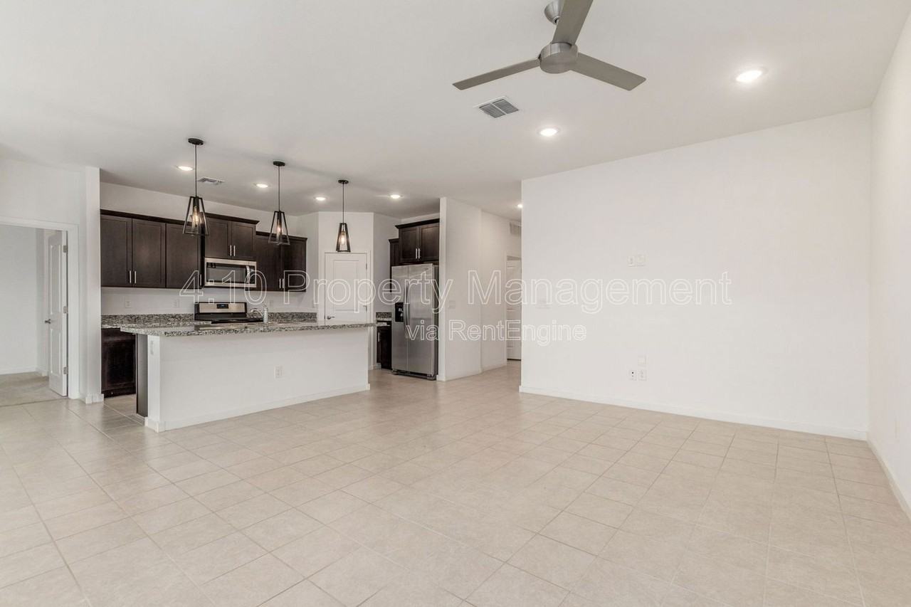 35395 W Catalan St - Photo 6 of 32