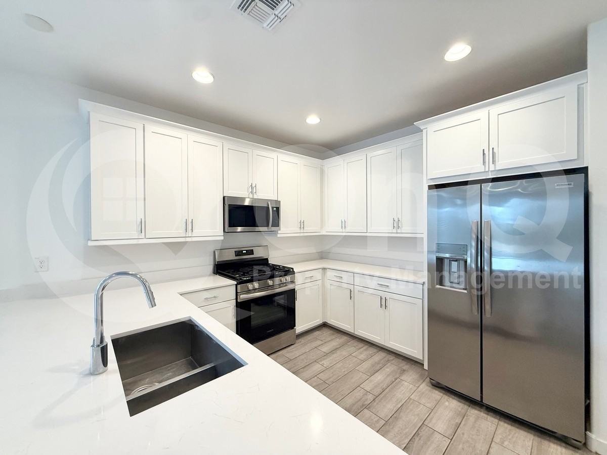 2770 E Grassland Way - Photo 2 of 33