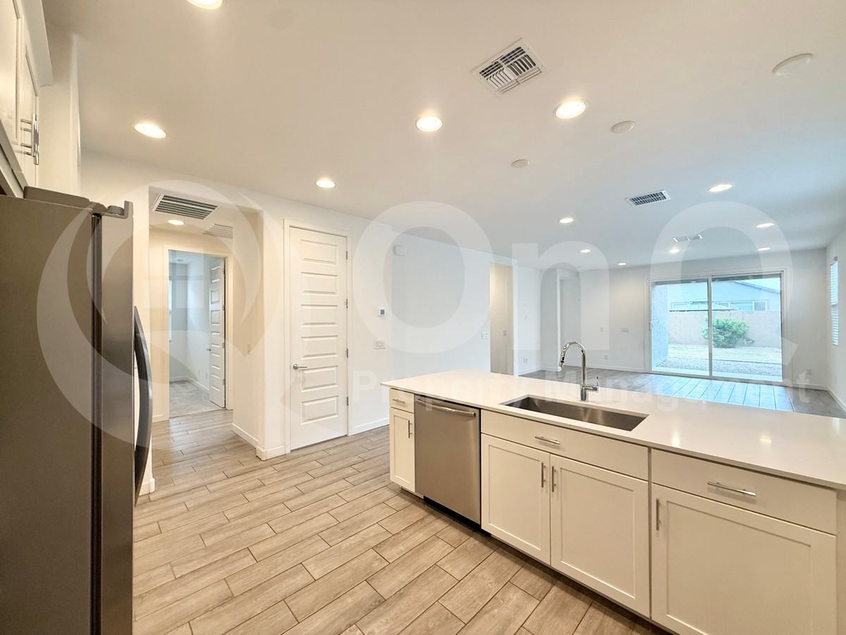 2770 E Grassland Way - Photo 4 of 33