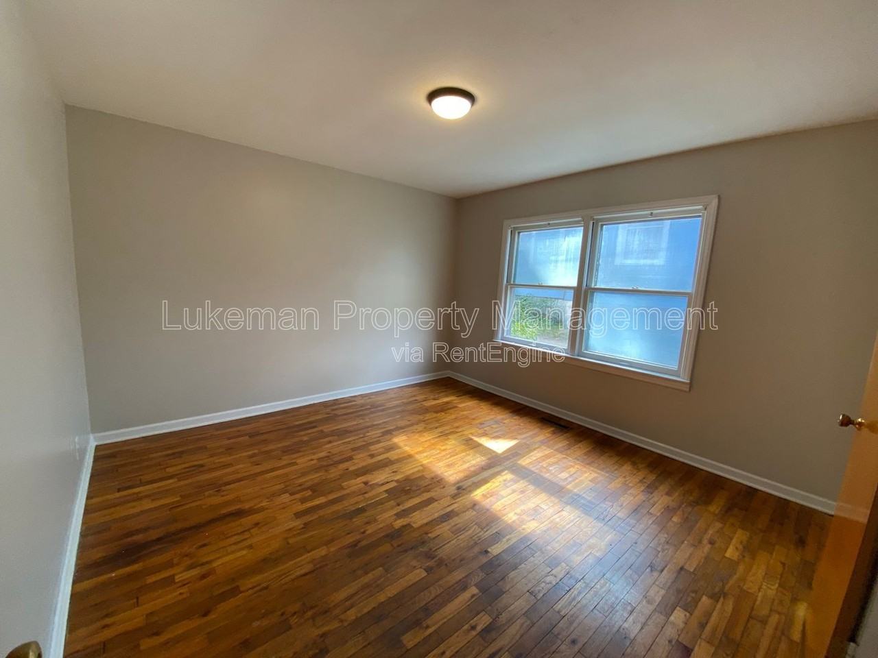 1117 S Westnedge Ave #2 - Photo 2 of 12