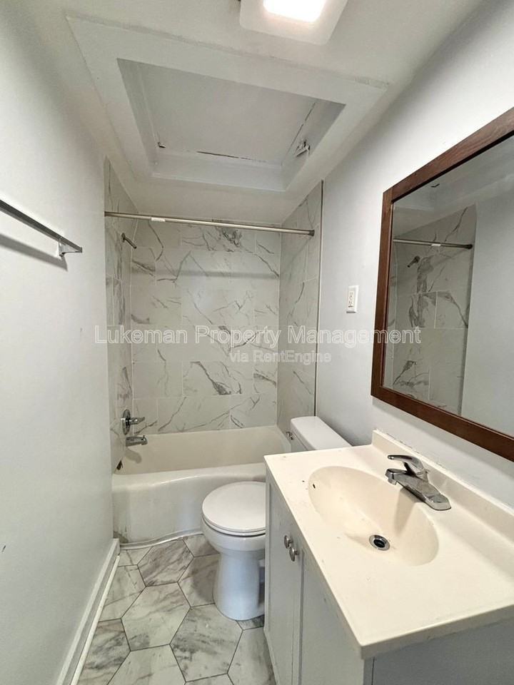 418 Pearl St #6 - Photo 4 of 10