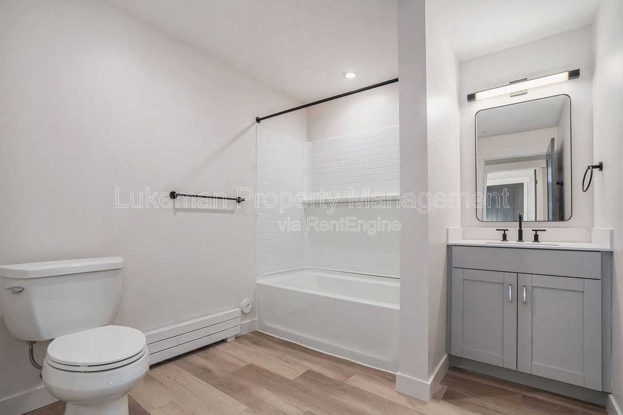 815 N Pitcher St #12 - Photo 3 of 20