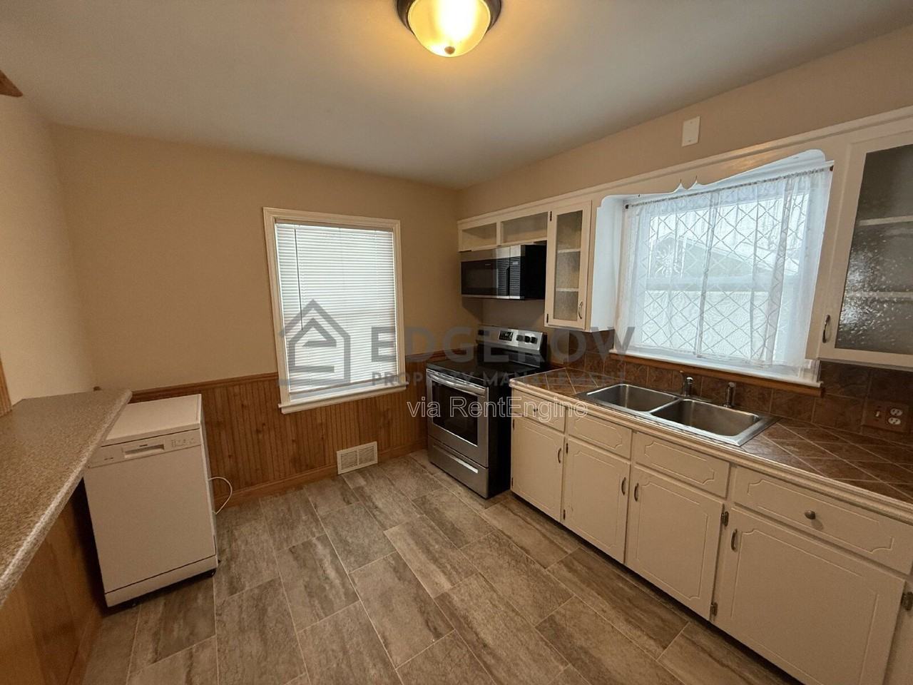 740 Lyles St Se - Photo 5 of 19