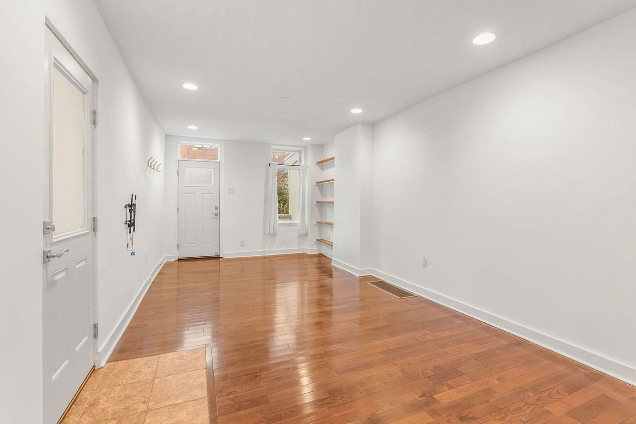 918 N 26th St - Photo 5 of 20