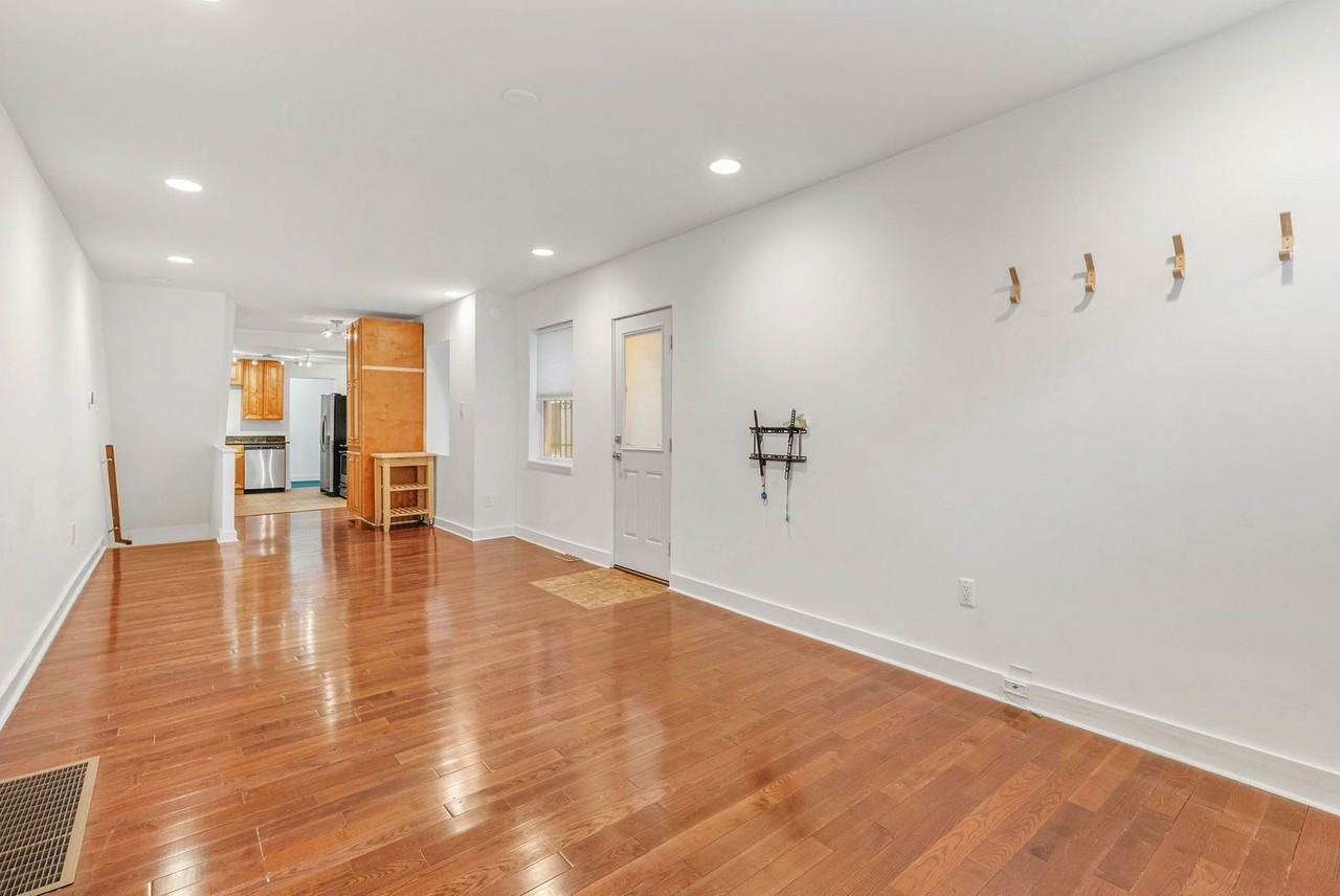 918 N 26th St - Photo 6 of 20