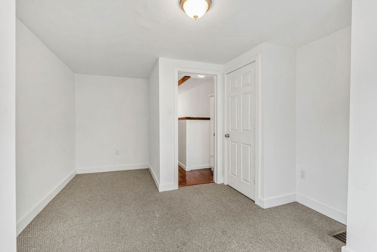 918 N 26th St - Photo 7 of 20