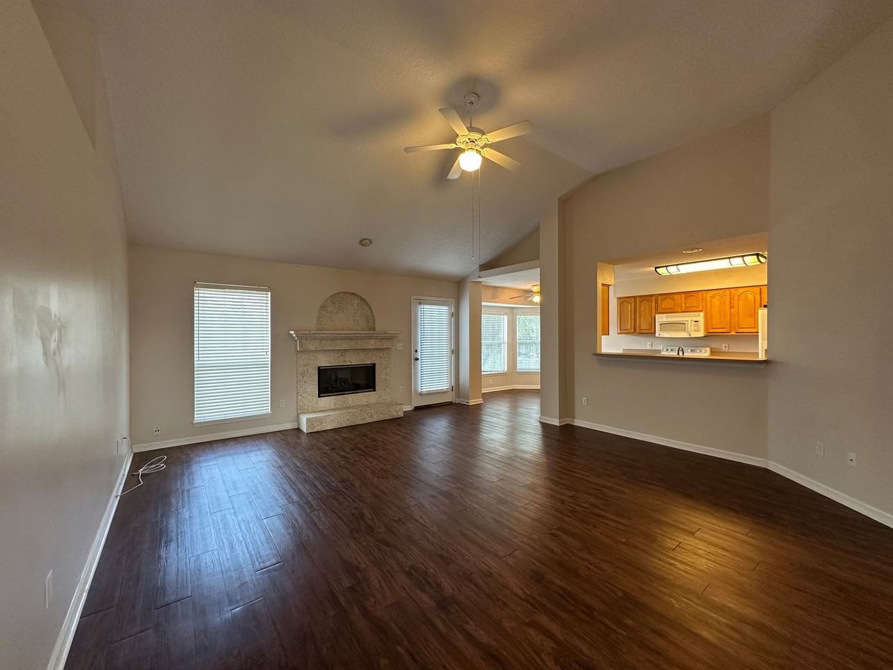 3032 Bluejack Ct - Photo 4 of 17