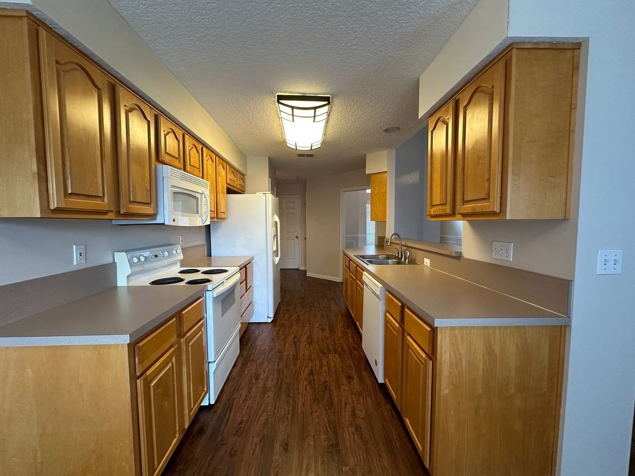 3032 Bluejack Ct - Photo 7 of 17