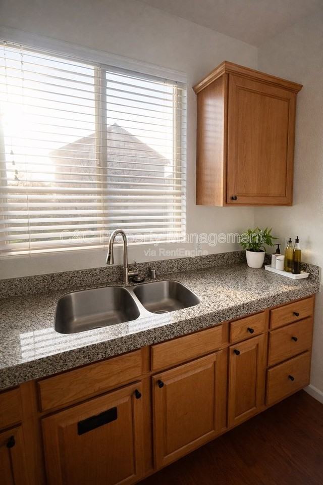 25106 Angelina Ln - Photo 2 of 19