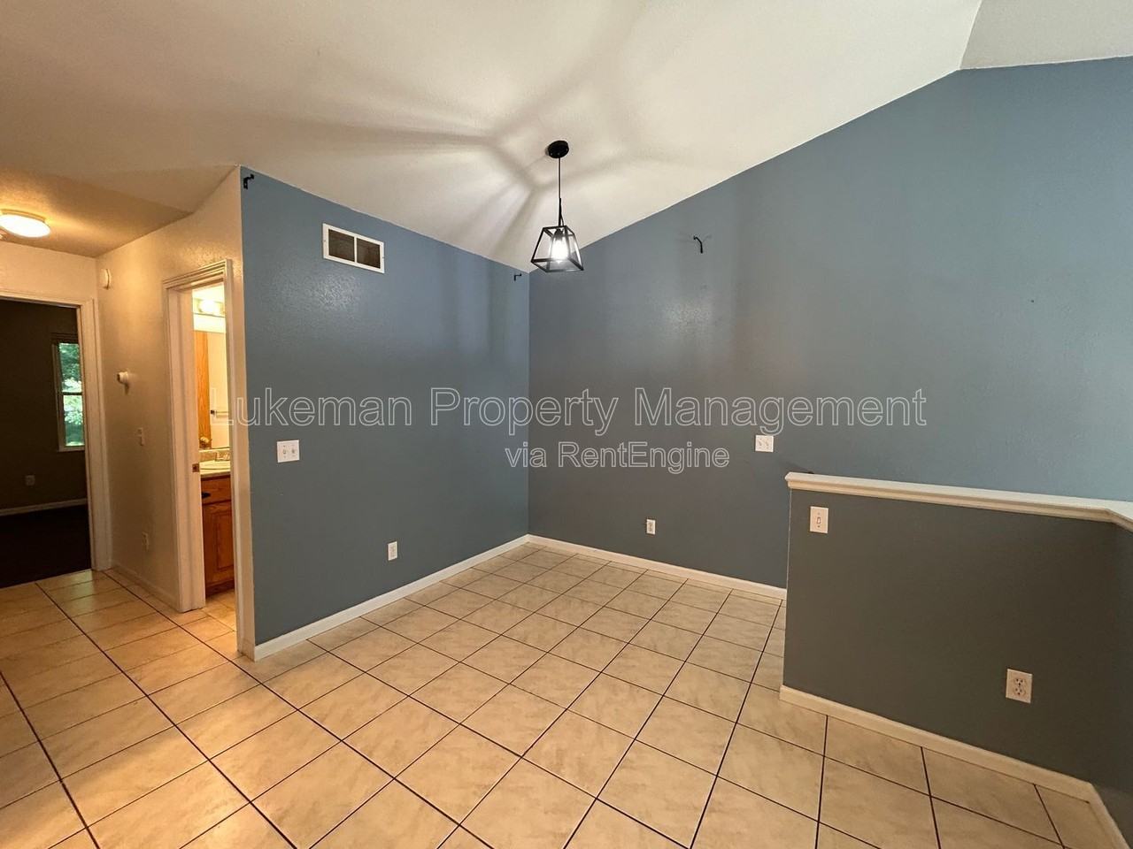 415 S Kendall Ave #413 - Photo 4 of 17