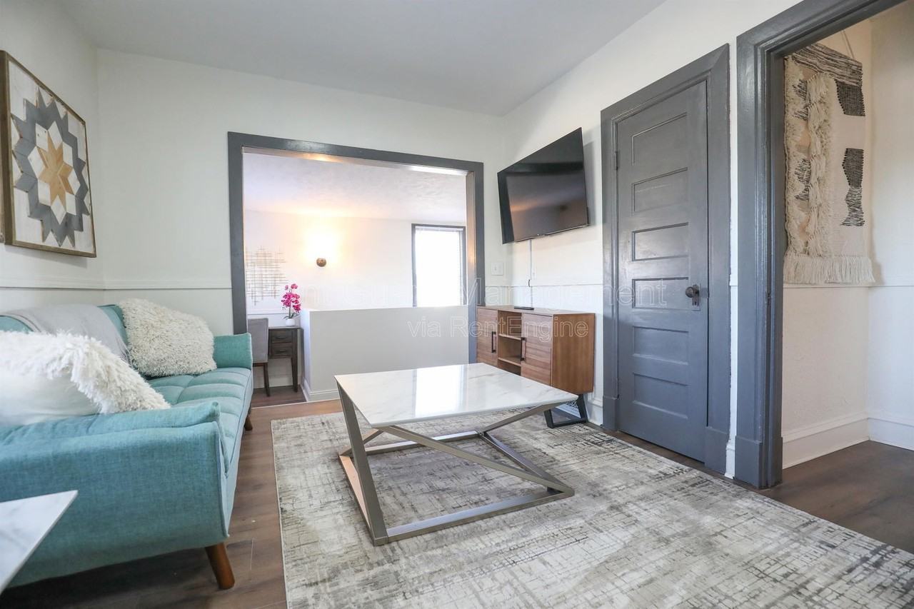 3004 Marcy St - Photo 4 of 28