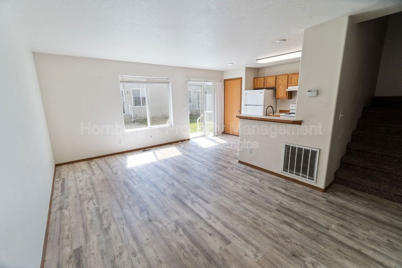 2814 N 14th Pl - Photo 5 of 26