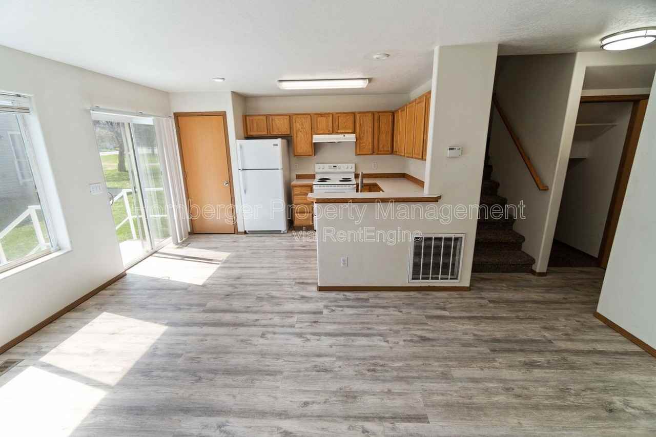 2814 N 14th Pl - Photo 6 of 26