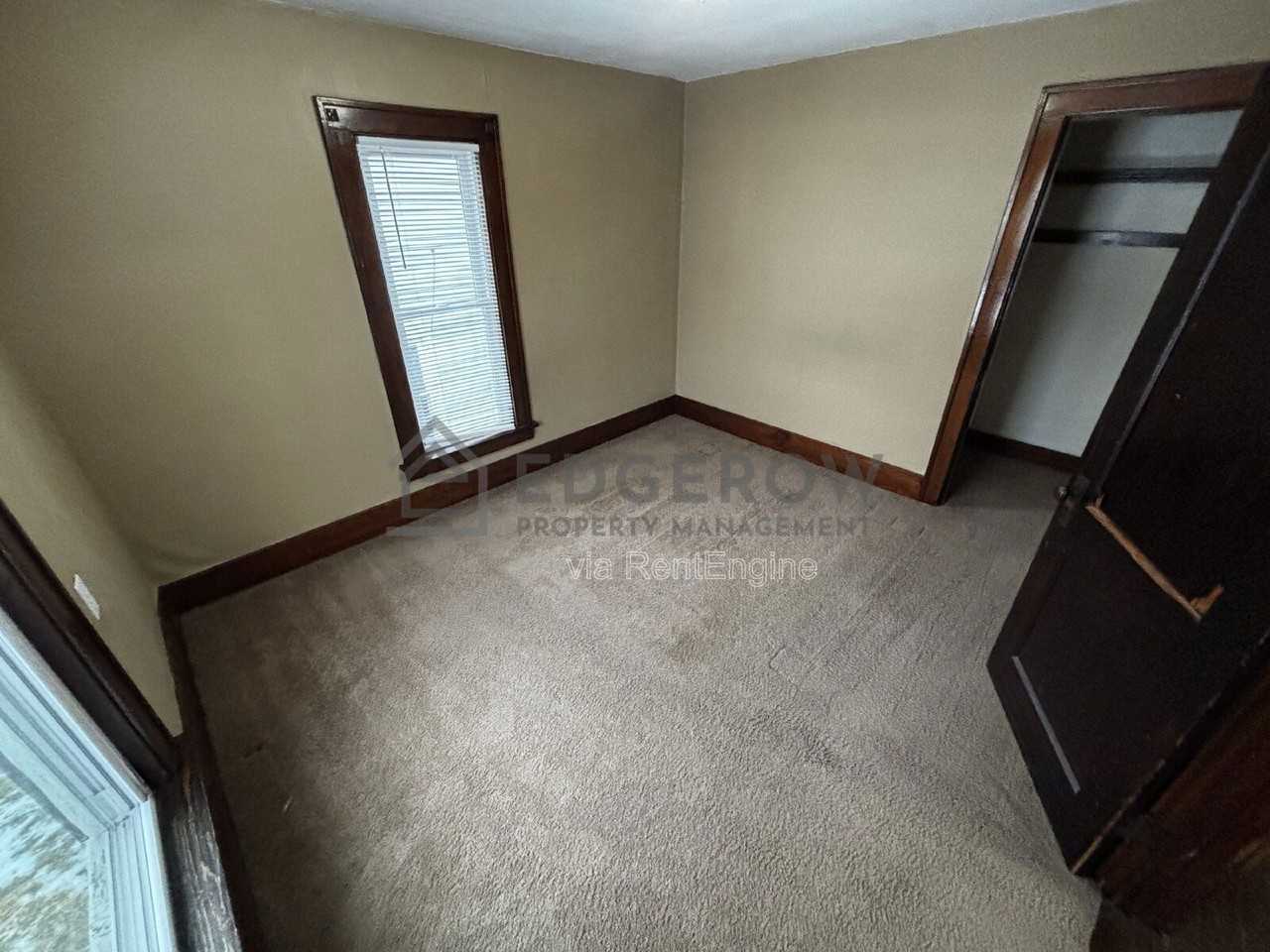 1243 Crosby St Nw #2 - Photo 7 of 12