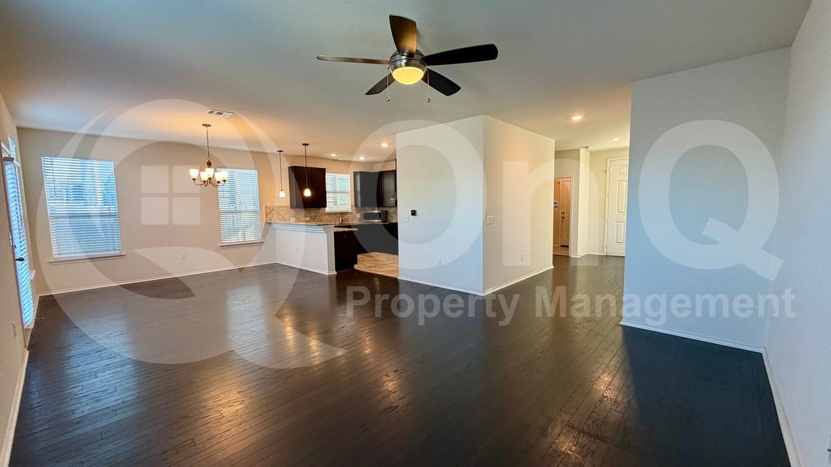 906 Screech Owl Dr - Photo 6 of 19