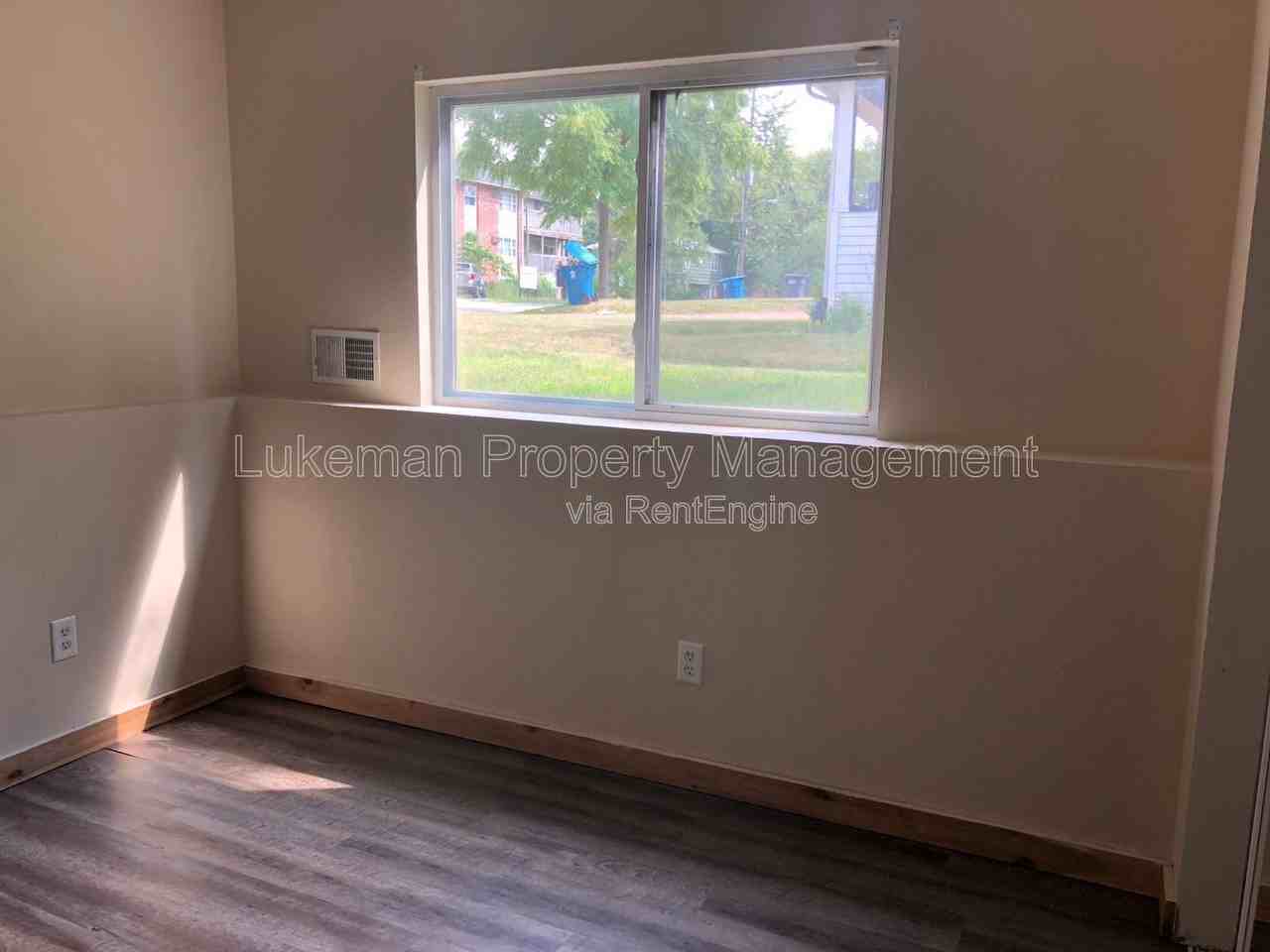 1126 Greenwood Ave #1126 - Photo 4 of 20