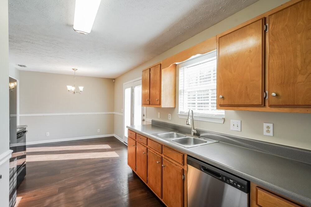 1211 Azure Way - Photo 6 of 16