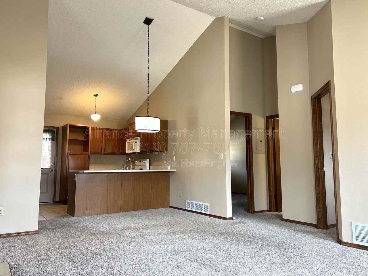 5589 Tamworth Dr - Photo 4 of 26