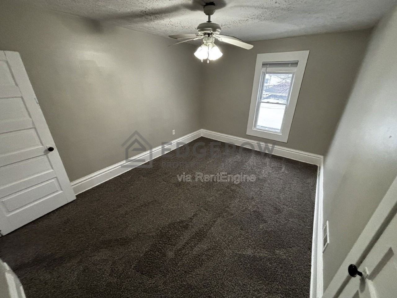 742 Mcreynolds Ave Nw #2 - Photo 4 of 12