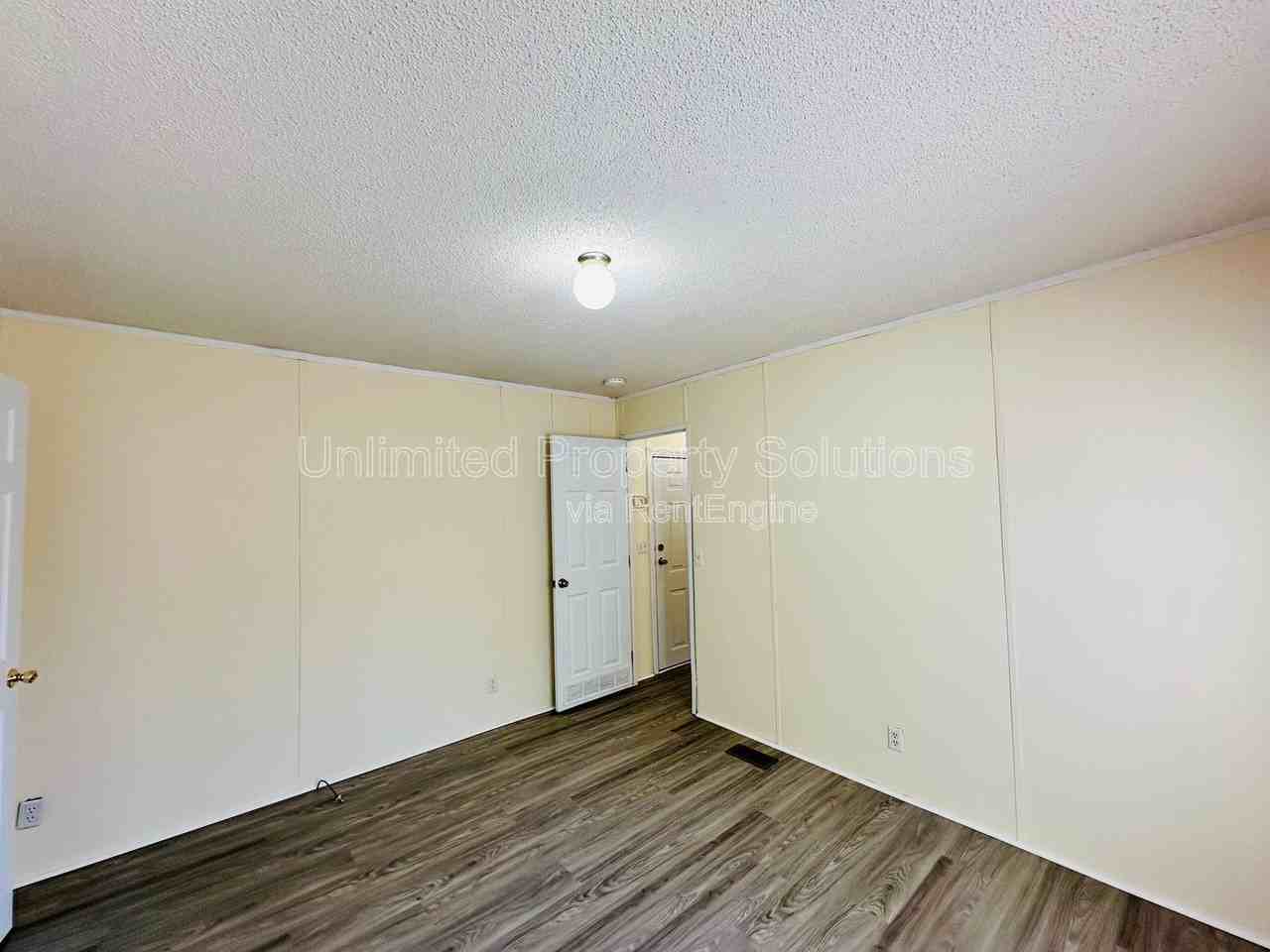 9765 Old Mill Rd #116 - Photo 7 of 16