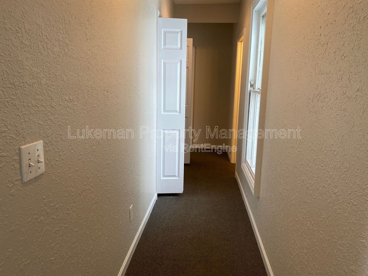 421 Oak St - Photo 6 of 15