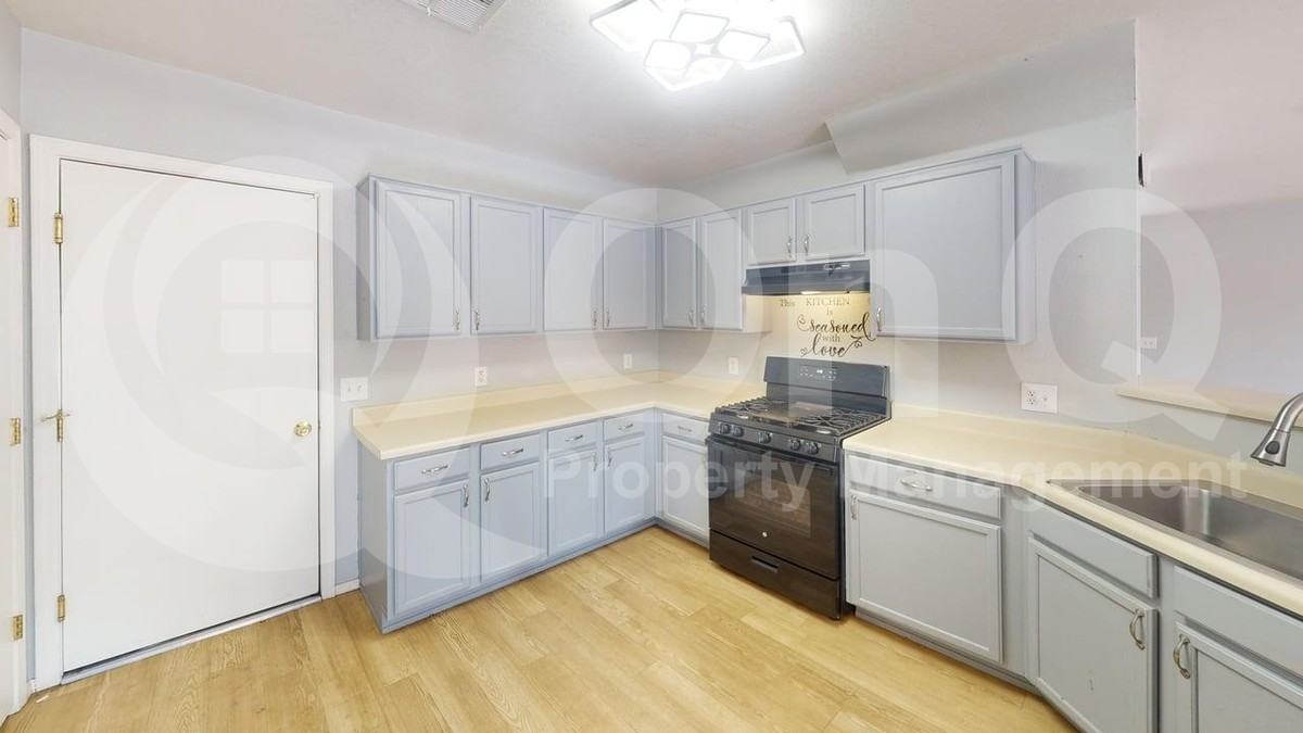 6180 E Bramble St - Photo 4 of 18