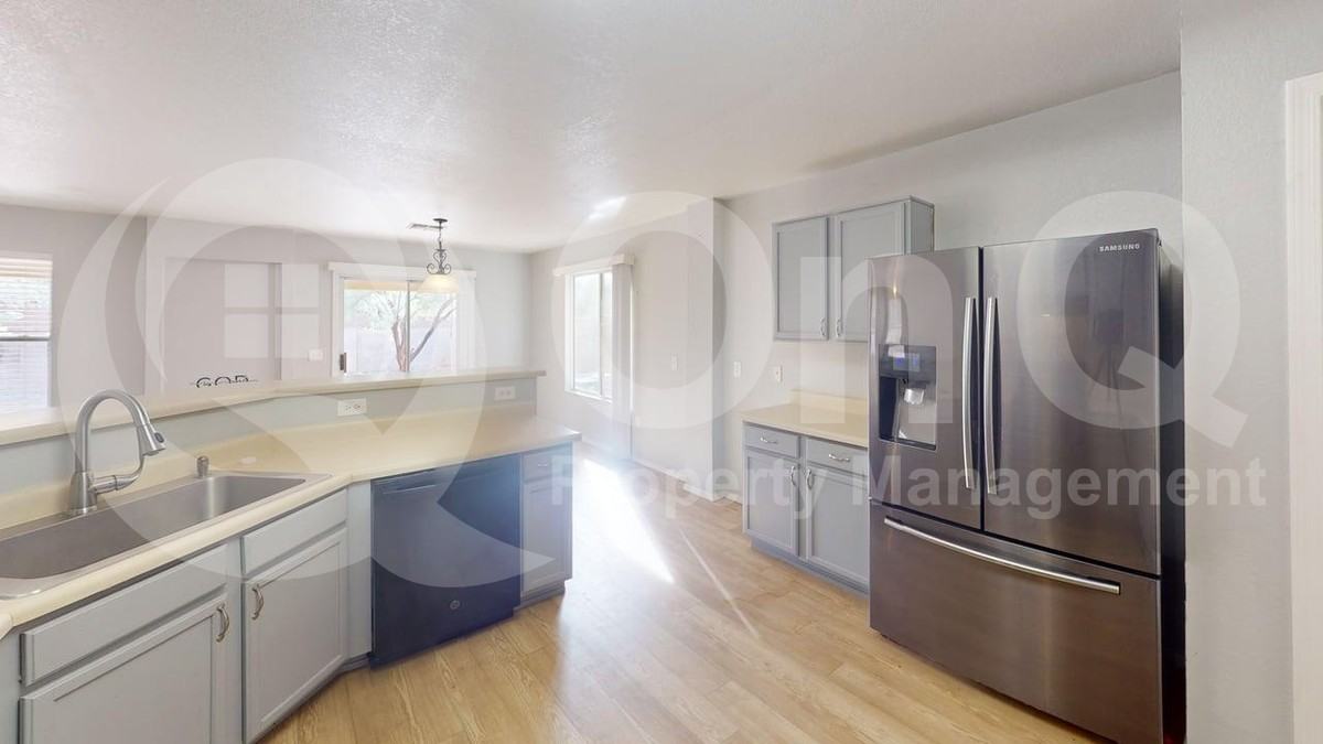 6180 E Bramble St - Photo 5 of 18