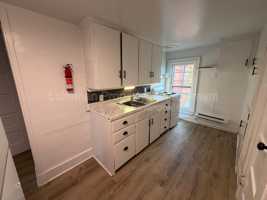 featured image of 418 Pearl St #5