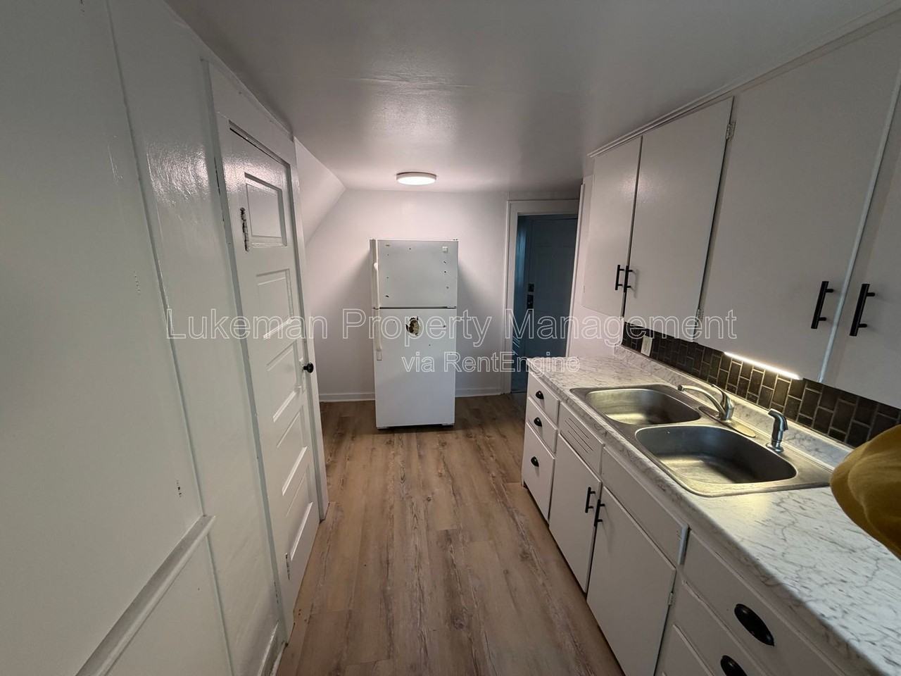 418 Pearl St #5 - Photo 2 of 7