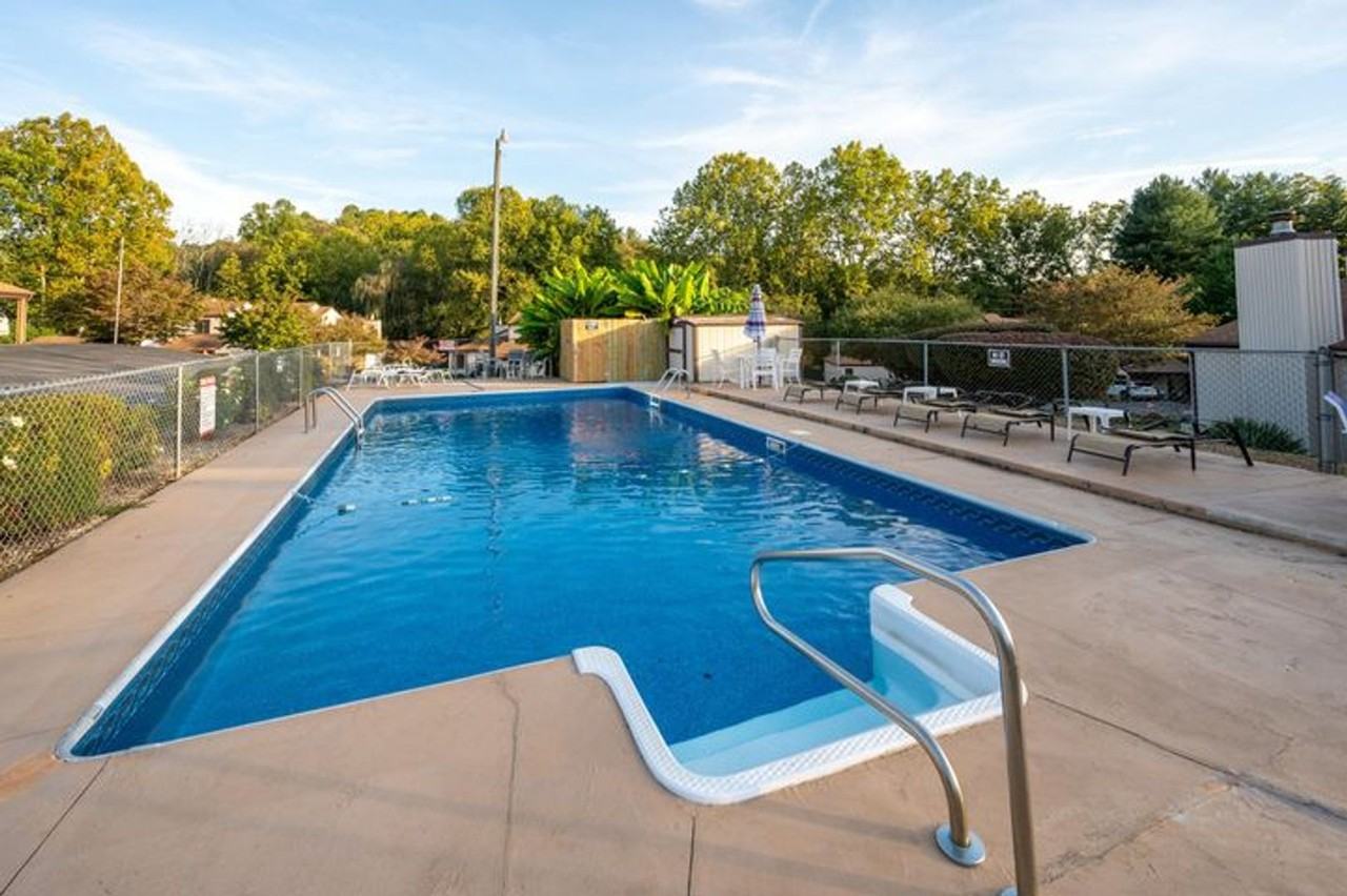 1175 Pebble Dr - Photo 5 of 37