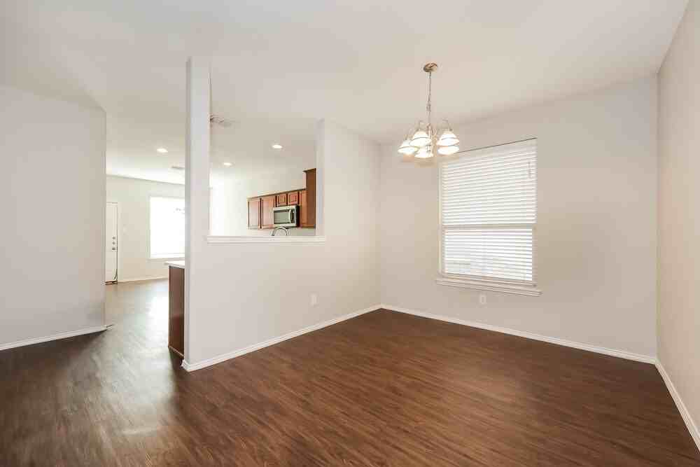 5929 Misty Breeze Dr - Photo 5 of 16