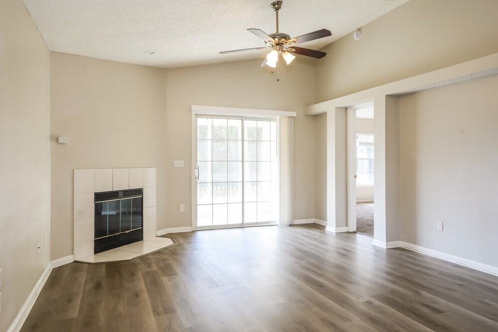 7410 Carriage Side Ct - Photo 5 of 16