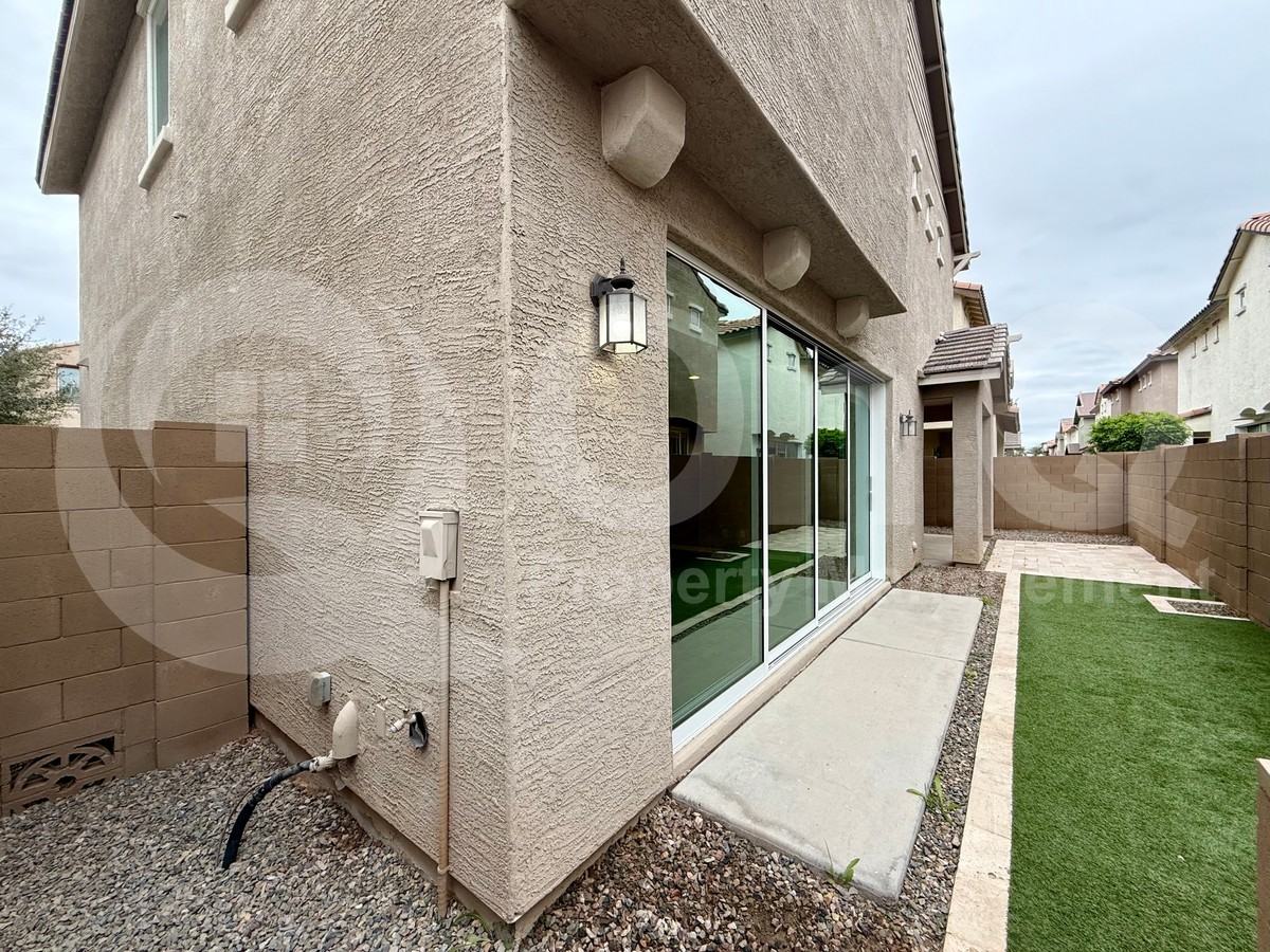 4314 E Toledo St - Photo 4 of 23