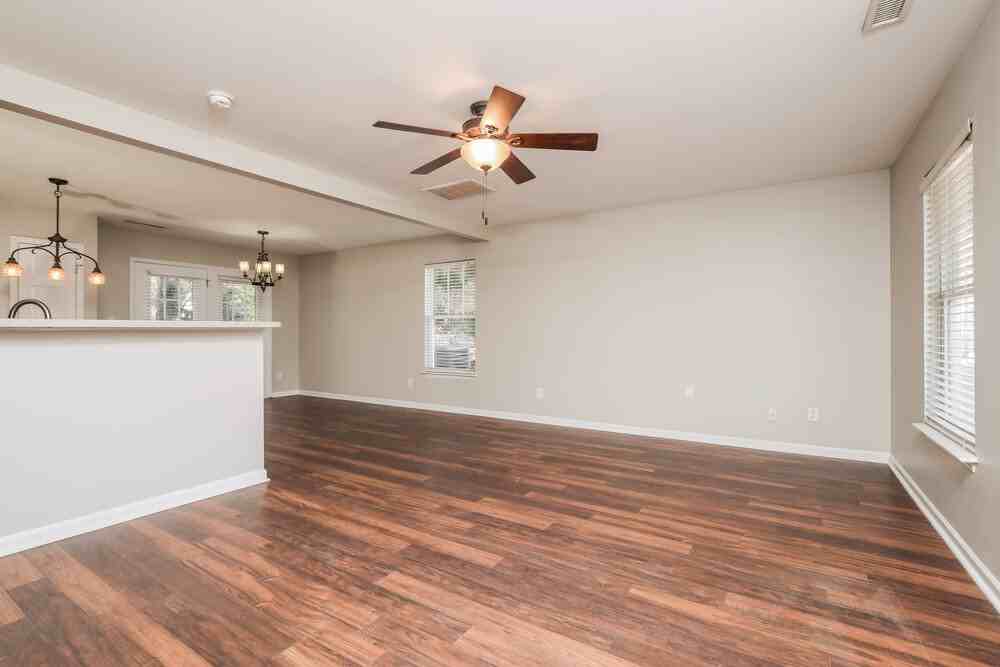 3637 Pinkham Way - Photo 4 of 17