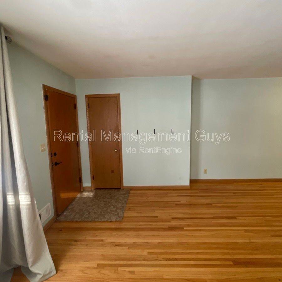 5743 Xerxes Ave S - Photo 4 of 13