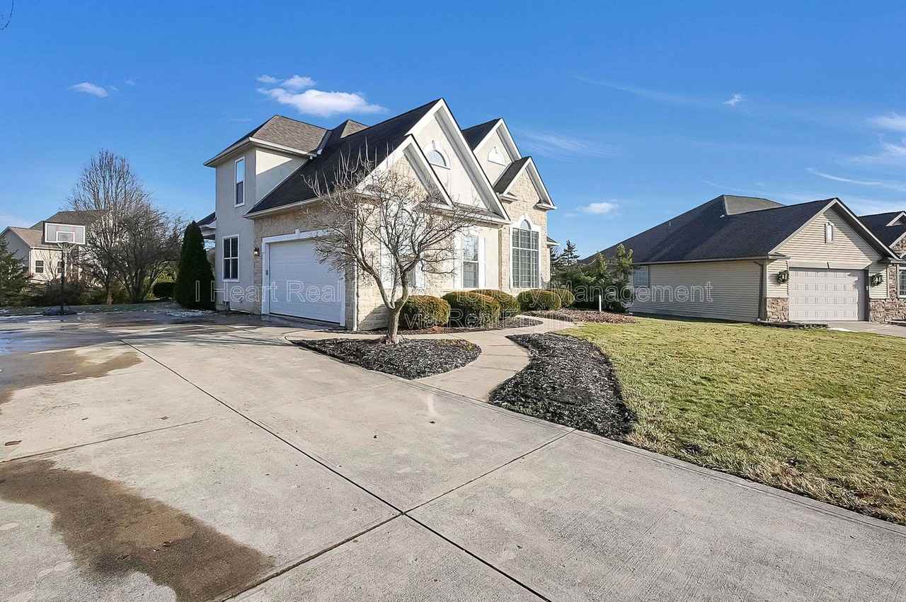 9580 Mission Dr - Photo 3 of 37