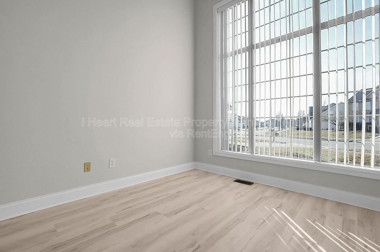 9580 Mission Dr - Photo 7 of 36