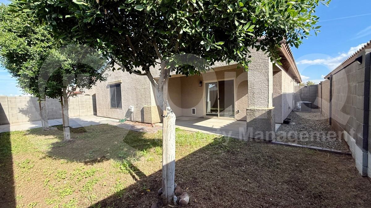 6516 S 38th Dr - Photo 4 of 21