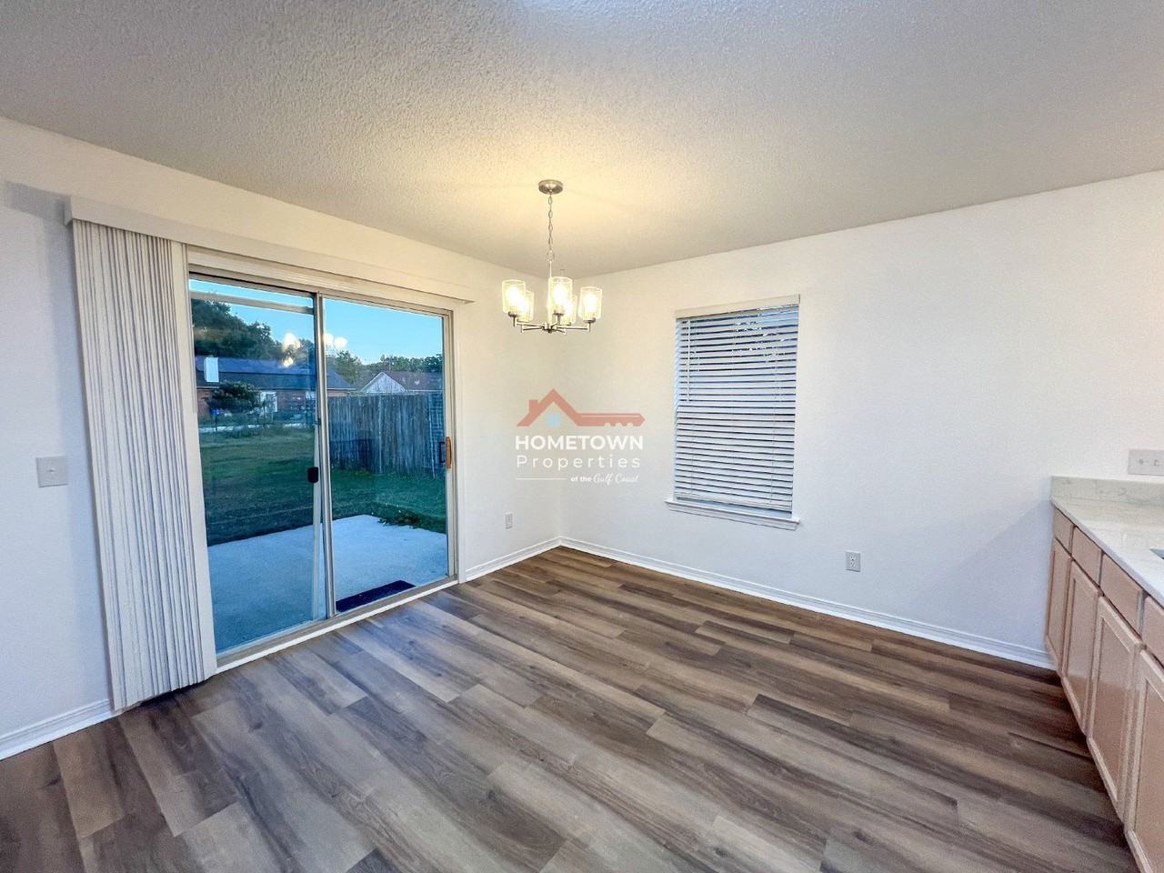 10548 Wilderness Ln - Photo 5 of 34