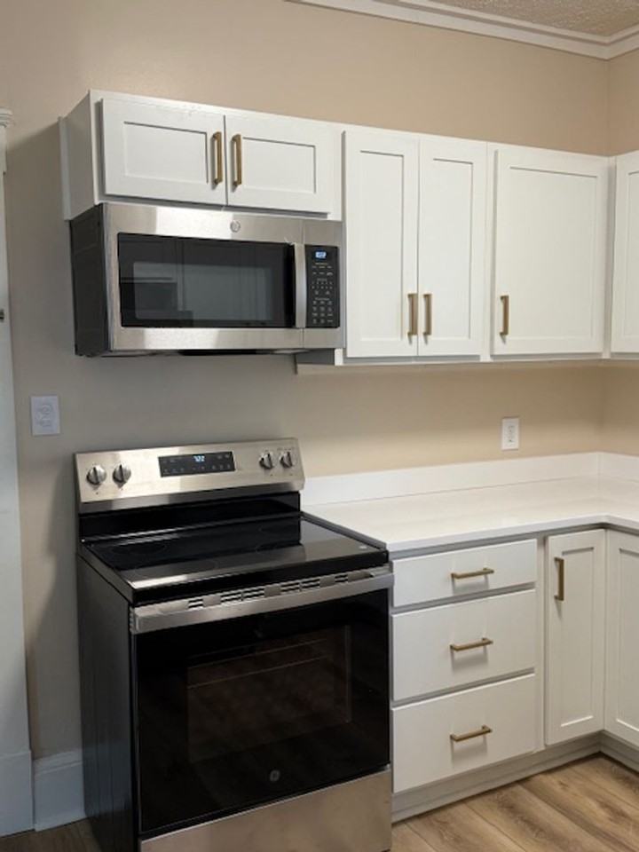 146 Wadsworth Ave #1 - Photo 5 of 14