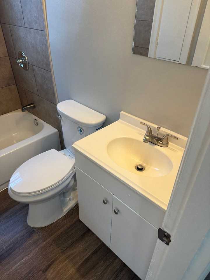 944 Semmes St - Photo 2 of 14