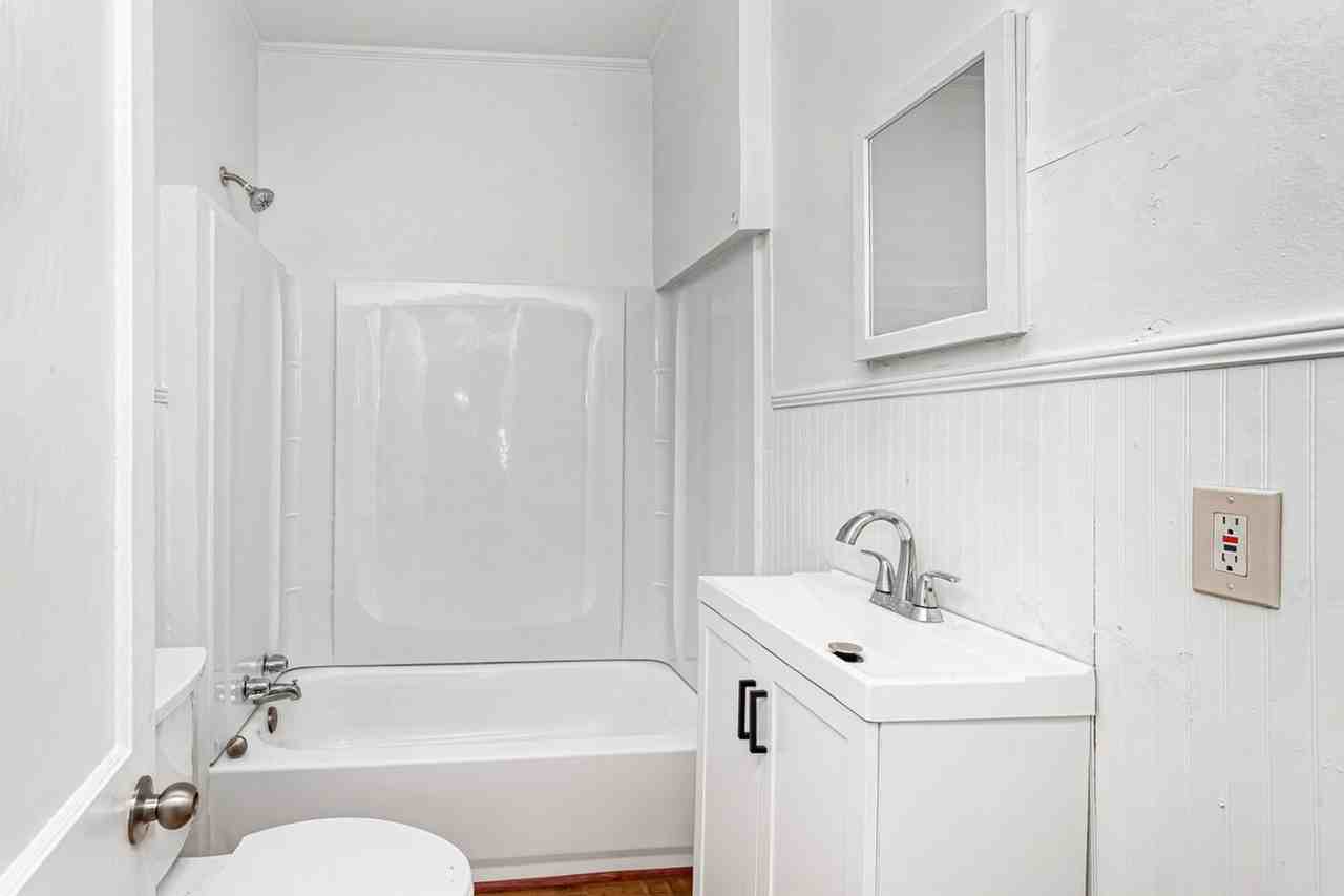 529 N Jefferson Ave - Photo 7 of 9