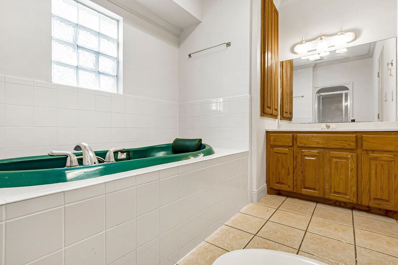 550 S River Rd - Photo 4 of 13