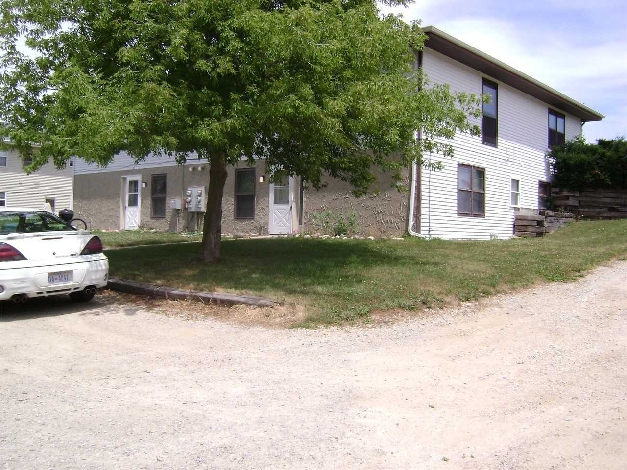 4 Amanda St #4 - Photo 6 of 16