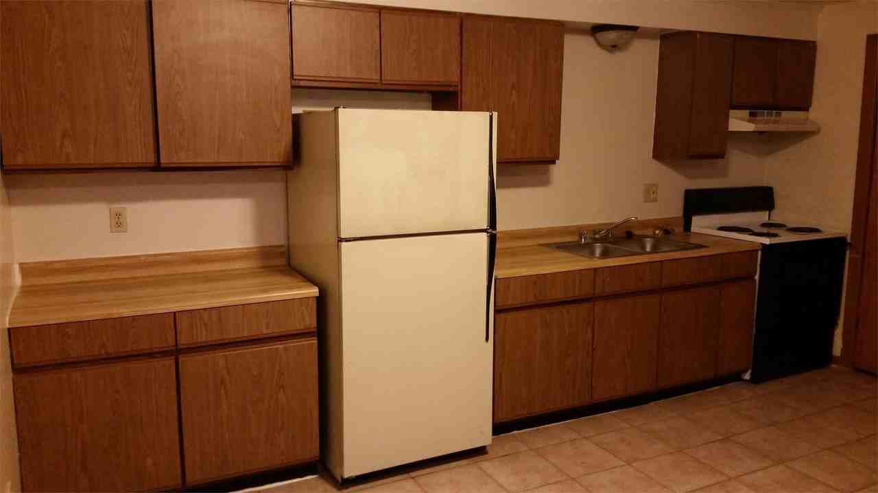 4 Amanda St #4 - Photo 3 of 16