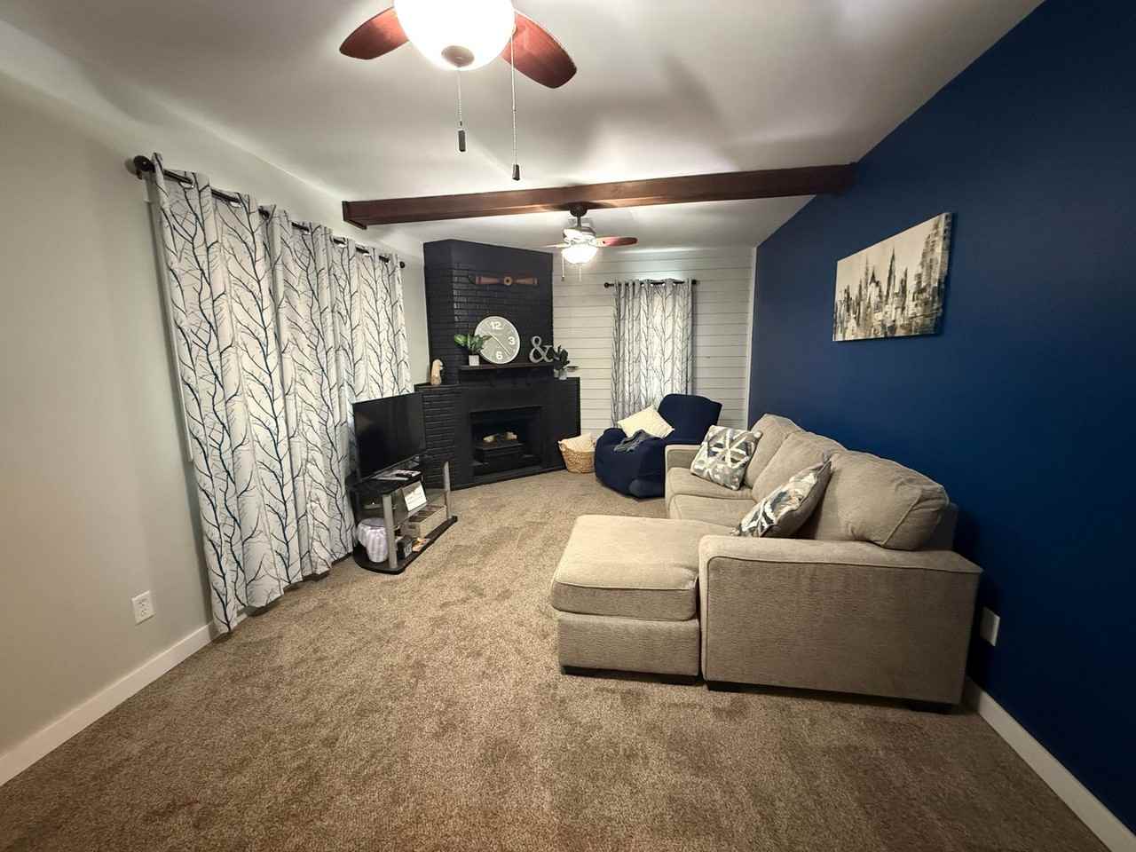 415 N Pennsylvania St - Photo 2 of 17