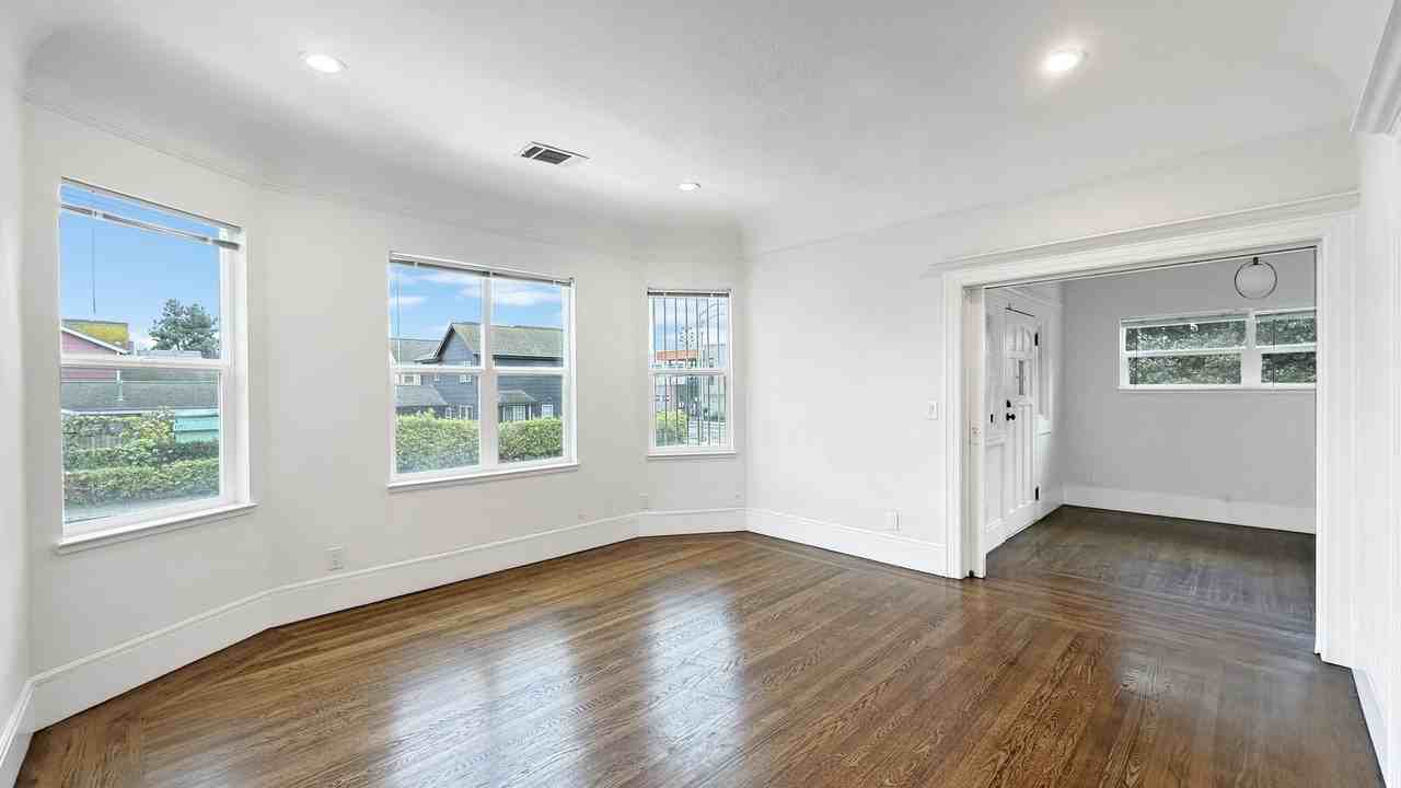 1230 10th St Uppr - Photo 7 of 19