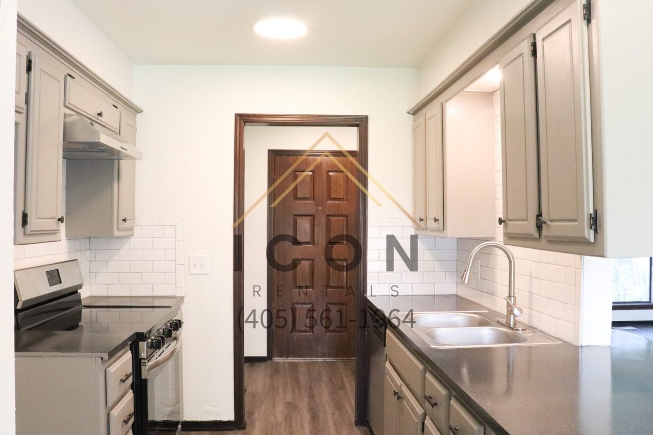 3820 Southwind Ct #1 - Photo 6 of 17