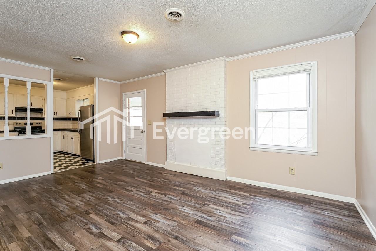 118 Peachtree Ln - Photo 4 of 15